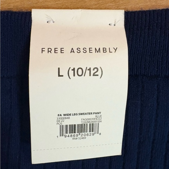 NWT, Free Assembly, Girl’s Wide Leg Ribbed Sweater Pants, Dark Blue, Size 10/12 - Picture 8 of 10